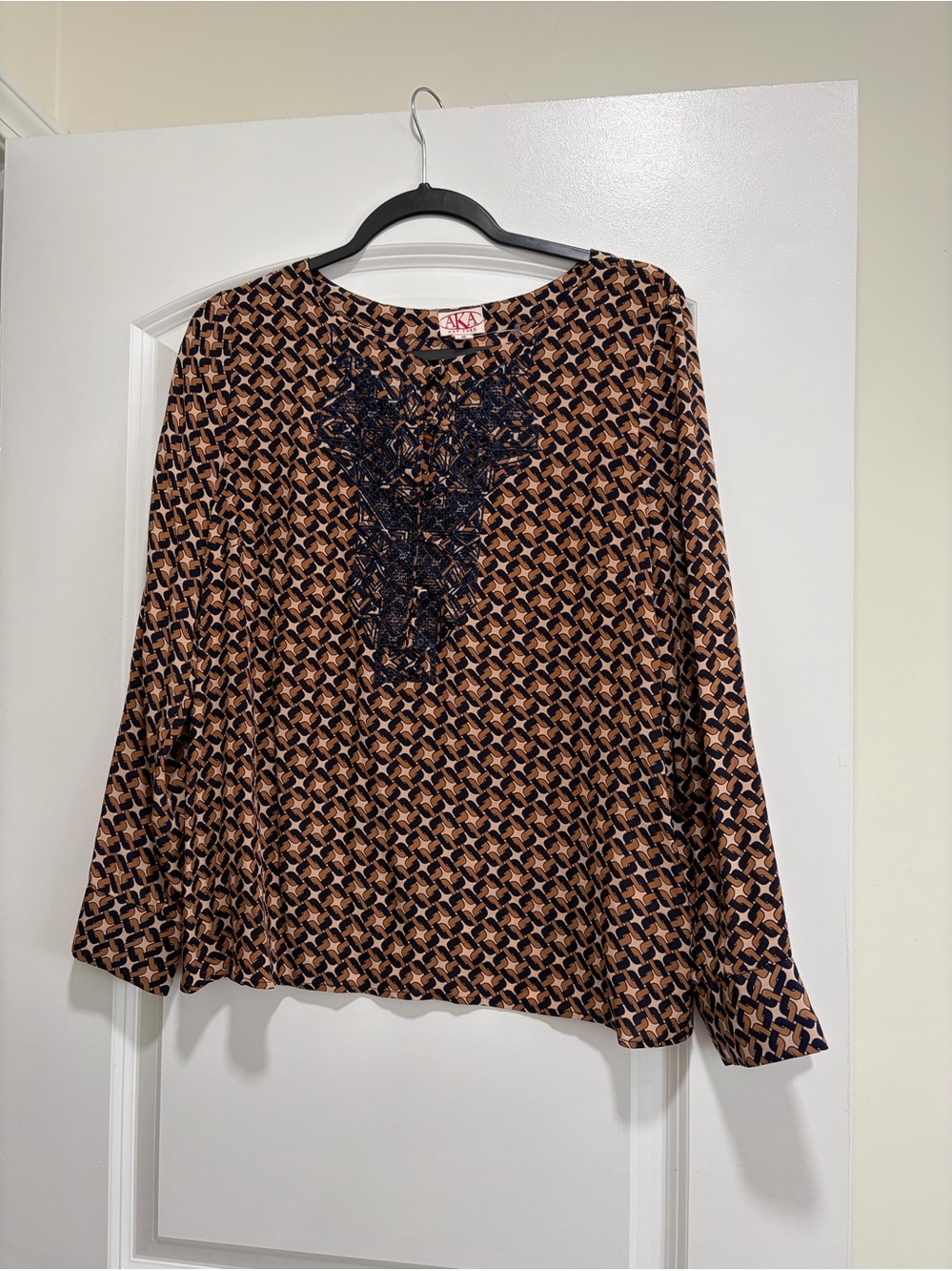 NWOT AKA New York 100% Silk Geometric Print Blouse Sequin Embroidered Boho Top